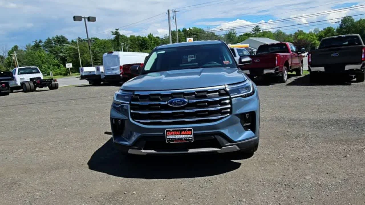 New 2026 Vapor Blue Metallic Ford Active image 3