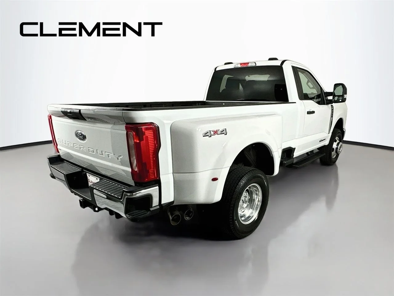 Used 2026 Oxford White Ford XLT image 7
