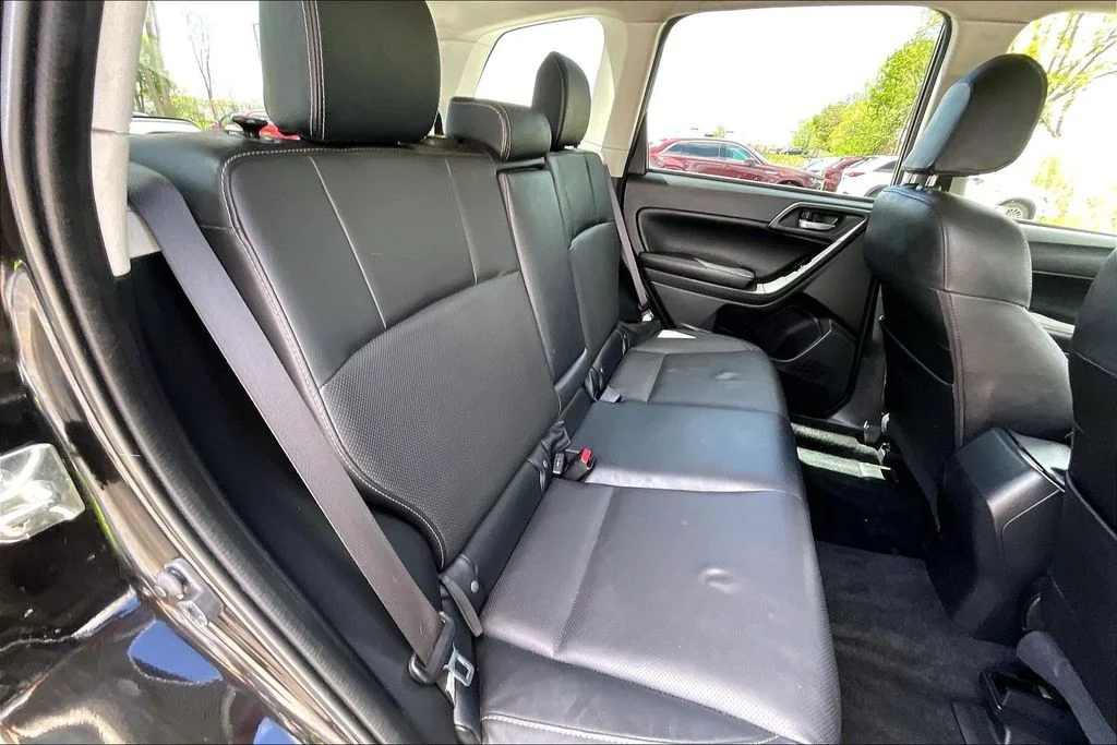 Used 2018 Black Subaru 2.5i Limited image 27