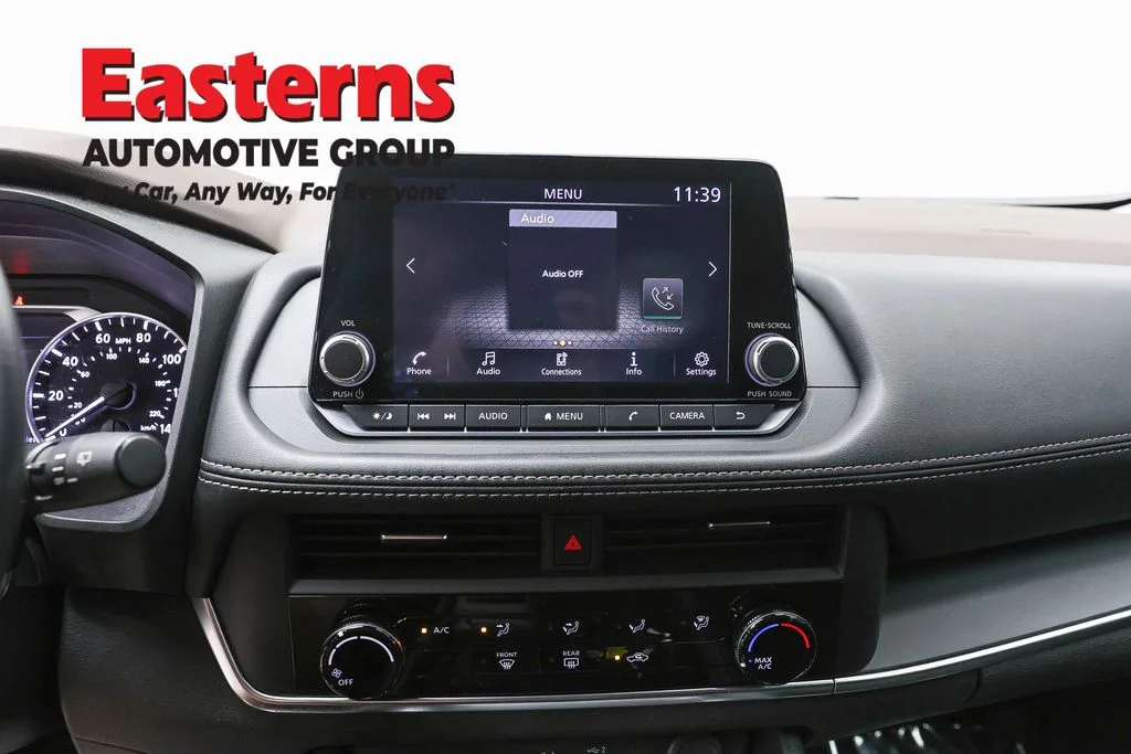 Used 2023 Gray Nissan S image 12