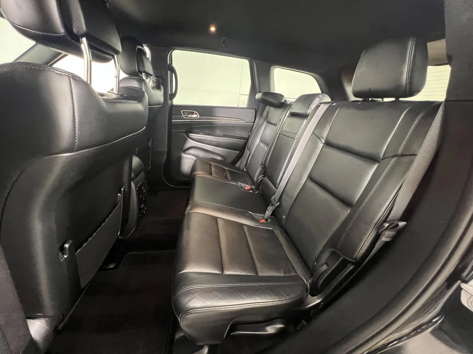 Used 2018 Diamond Black Crystal Pearlcoat Jeep Limited image 20