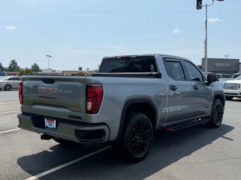 Used 2025 Silver GMC Elevation image 3