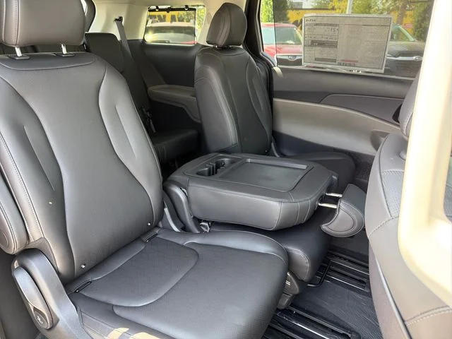 2027 Kia Carnival EX - Photo 22