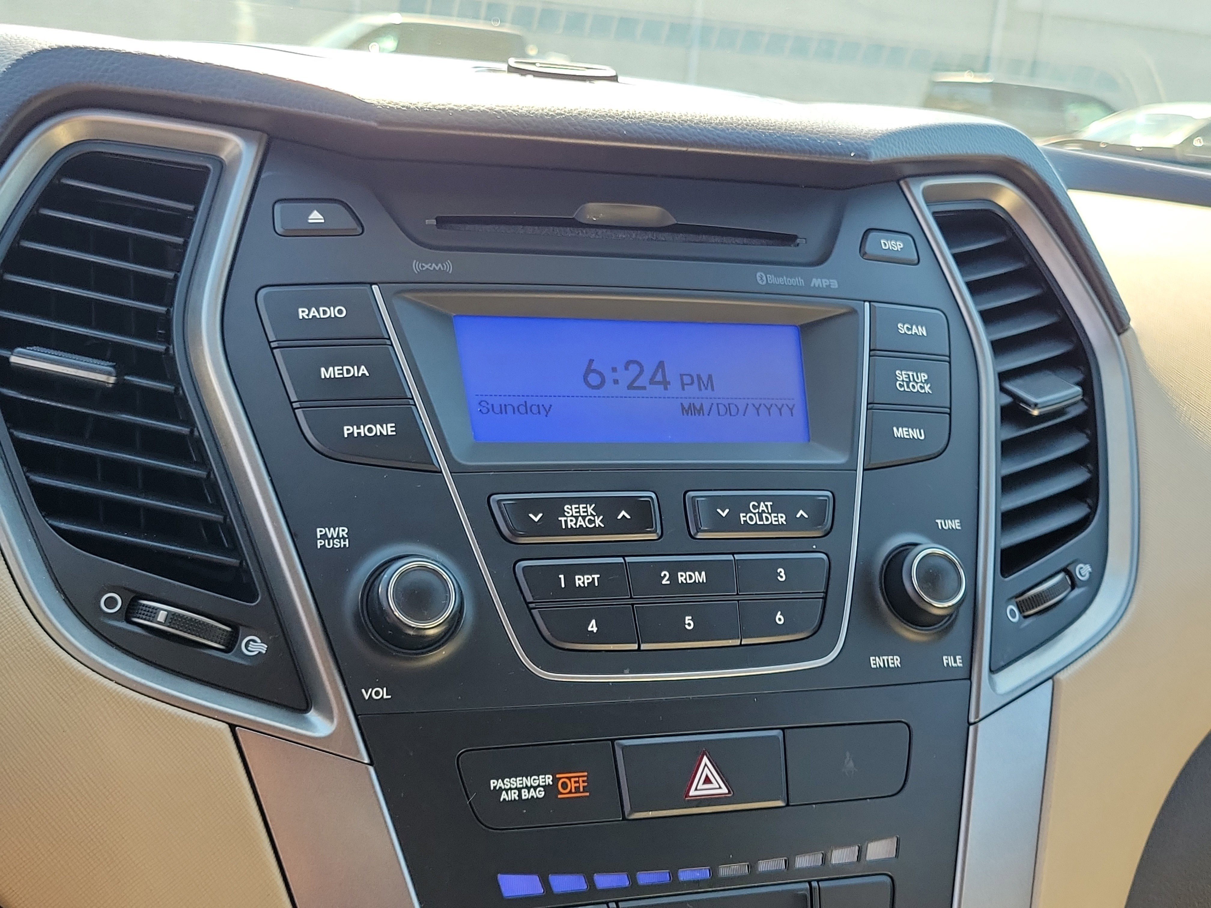 Used 2015 Canyon Copper Hyundai Base image 26