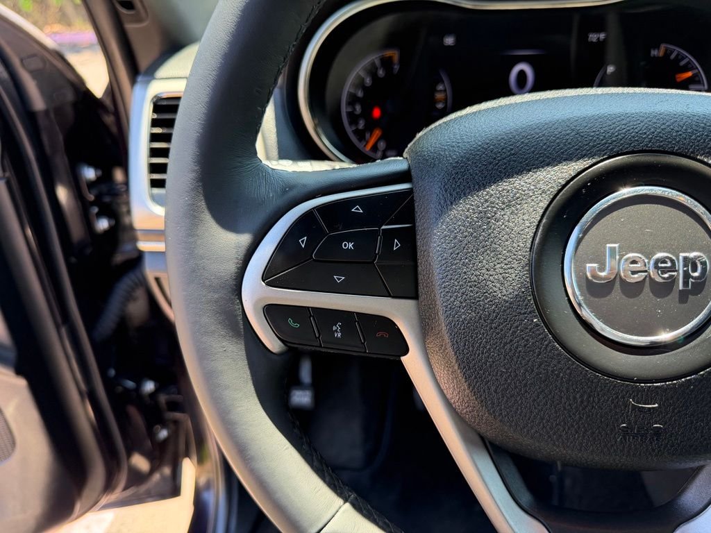 Used 2018 Sangria Metallic Clearcoat Jeep Overland image 28