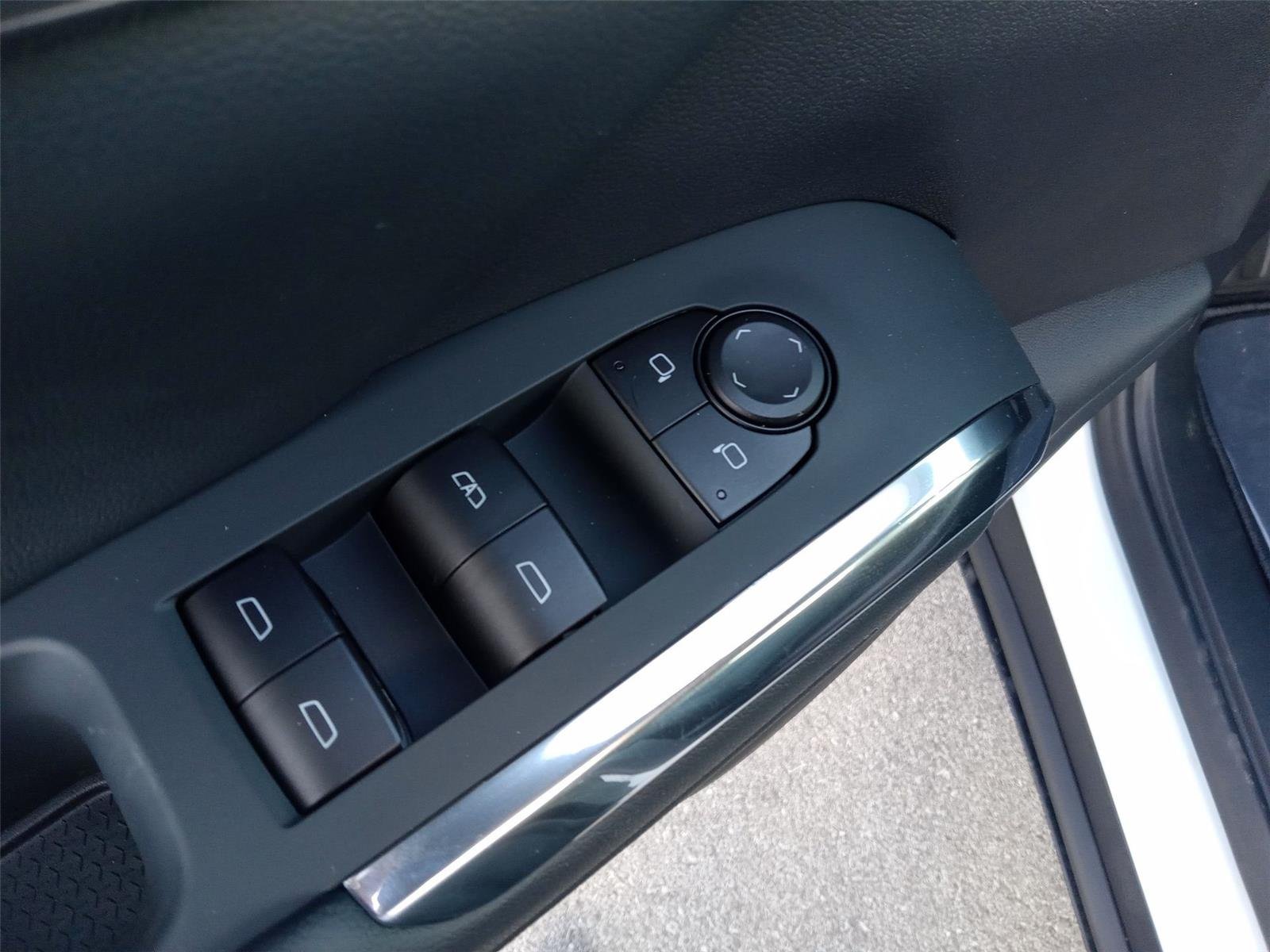 2026 Chevrolet Traverse LT - Photo 15