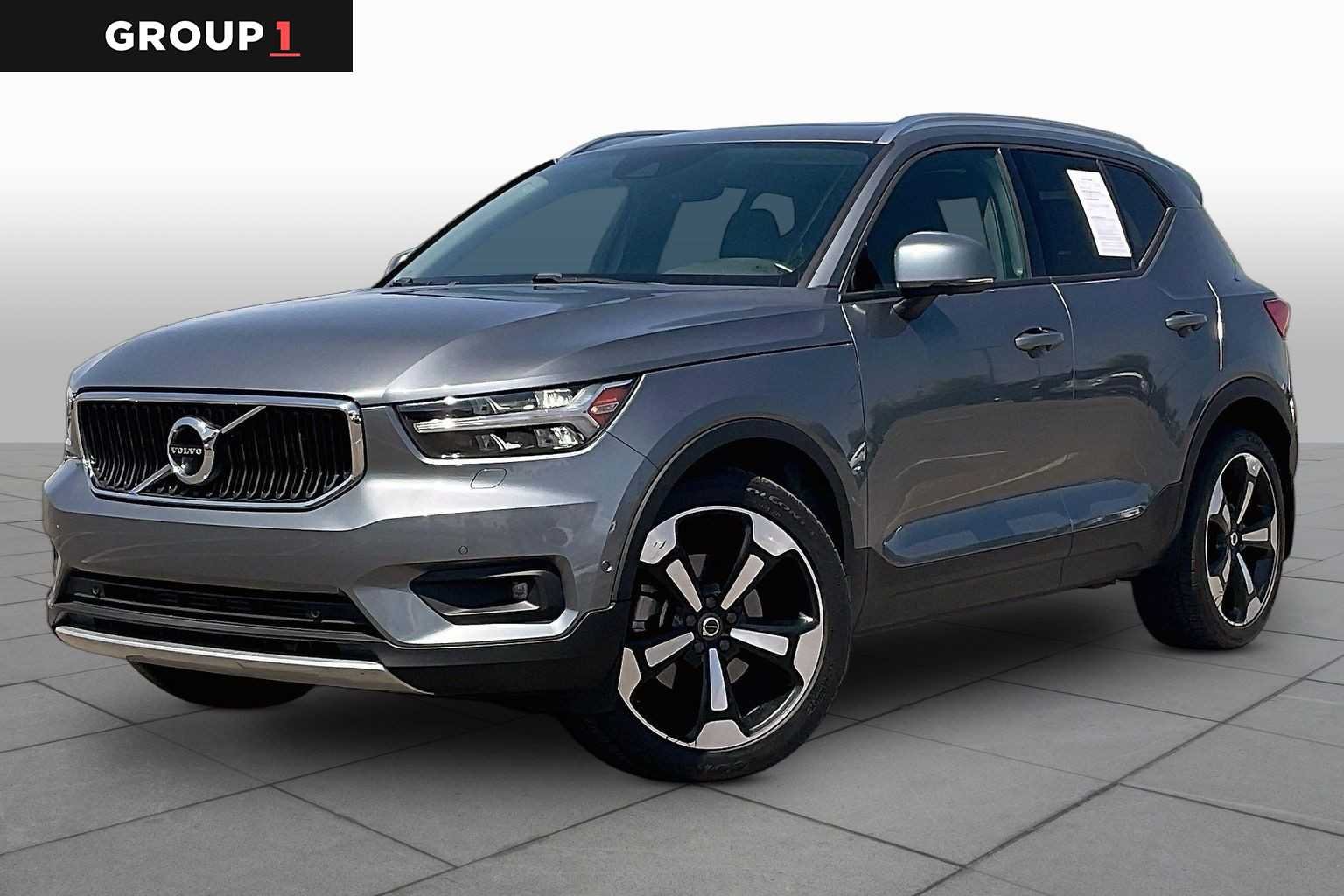Pre-Owned 2019 Volvo XC40 Momentum
