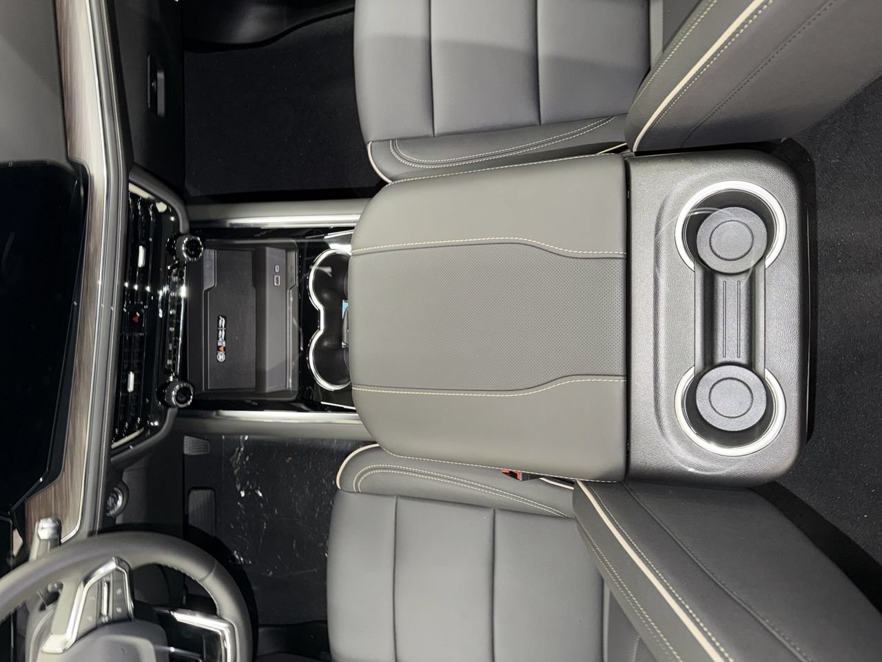 2026 Chevrolet Tahoe Premier - Photo 23