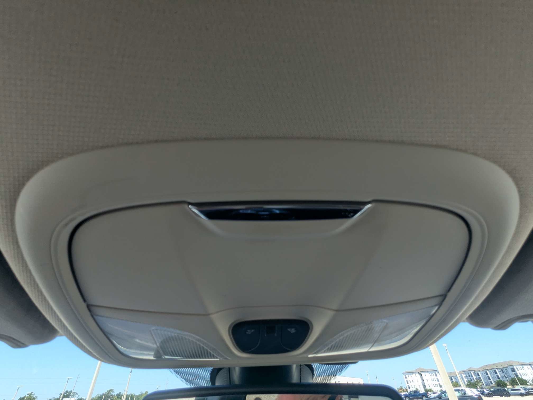Used 2018 Light Brownstone Pearlcoat Jeep Latitude Plus image 27