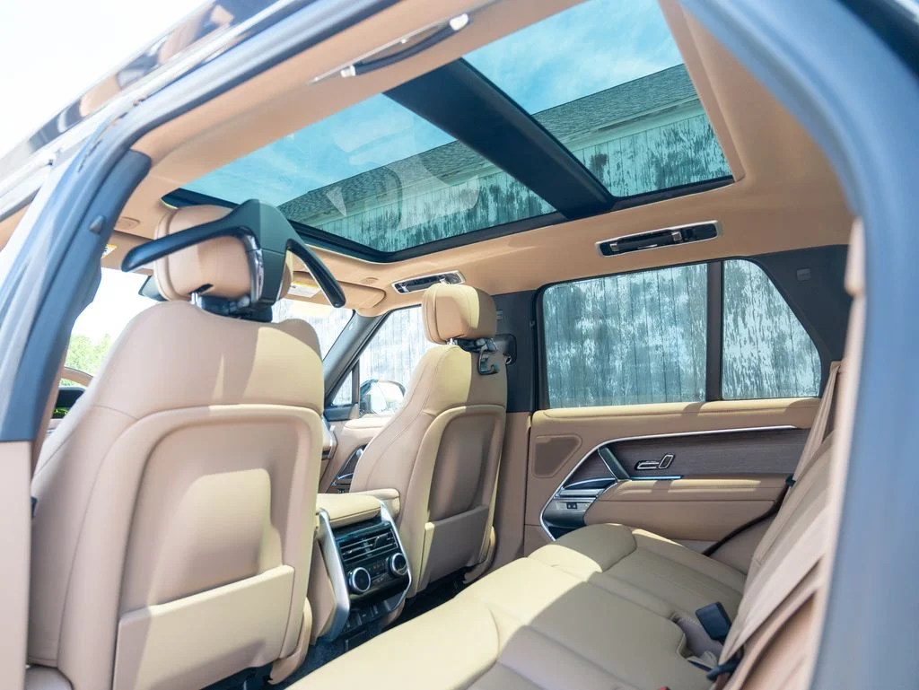 New 2026 Carpathian Grey Land Rover SE image 22