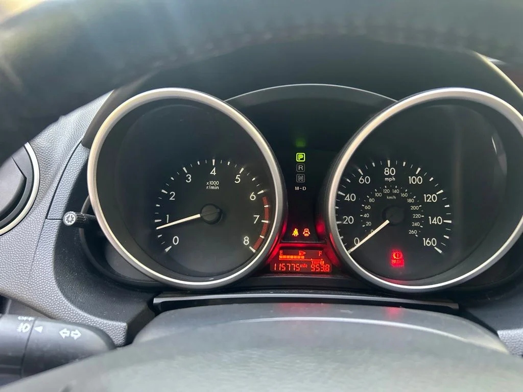 Used 2012 White Mazda Touring image 18