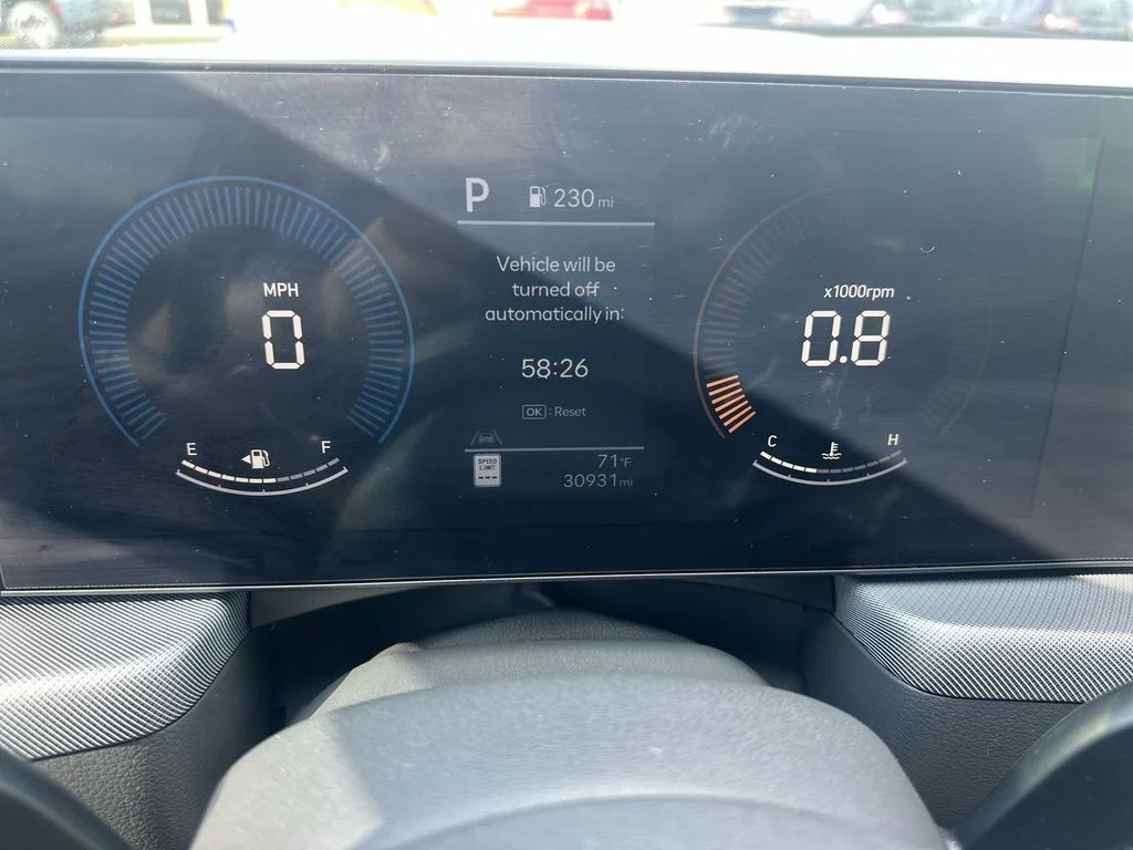 Used 2024 White Hyundai SEL image 22