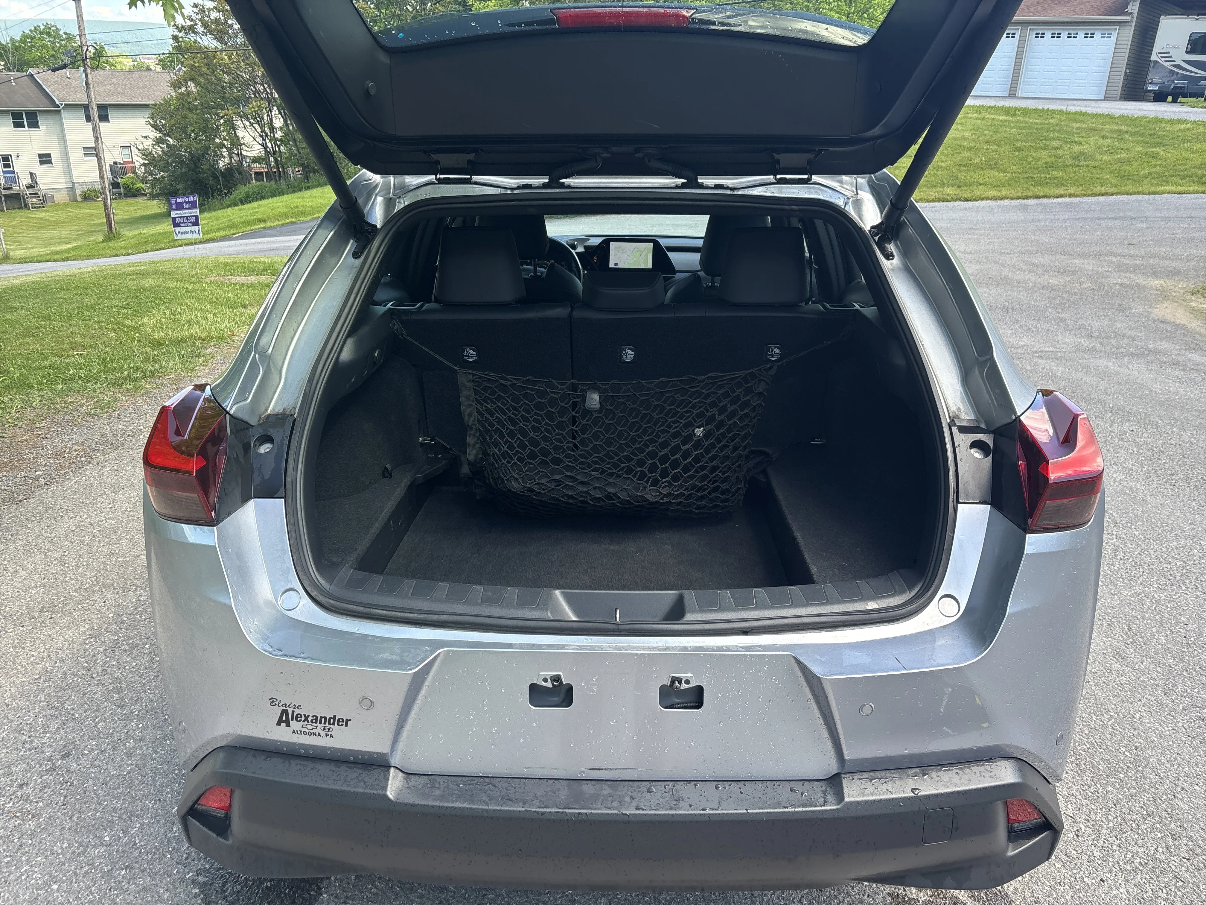 Used 2024 Iridium Lexus UX 250h Premium image 5