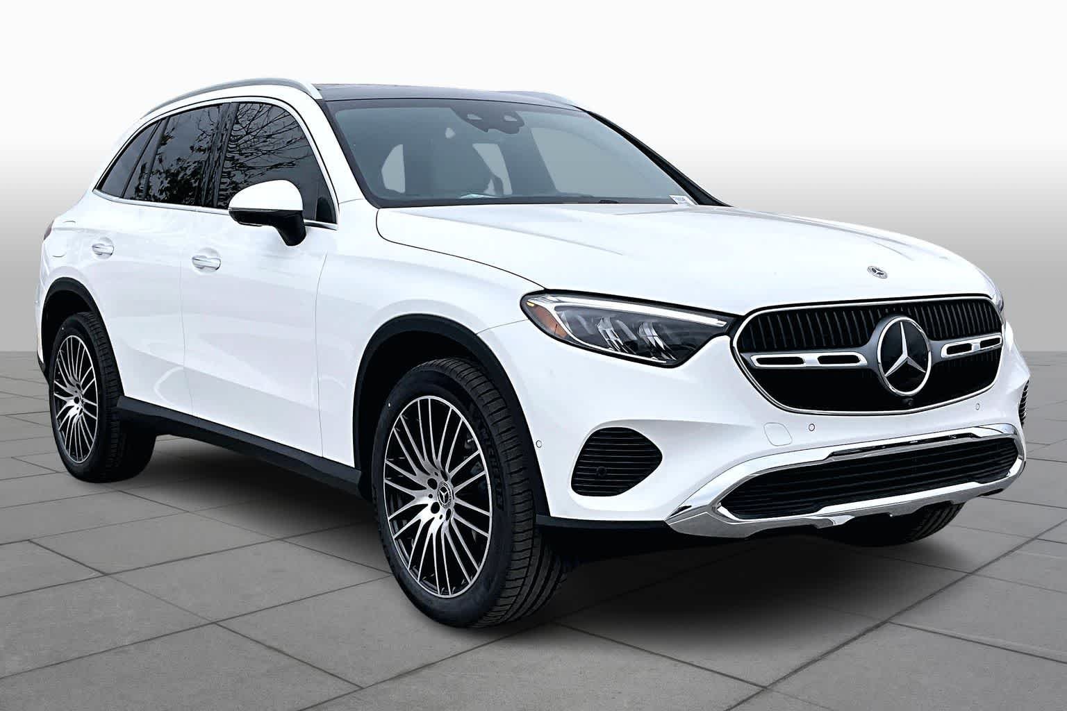New 2026 Polar White Mercedes-Benz GLC 300 image 2