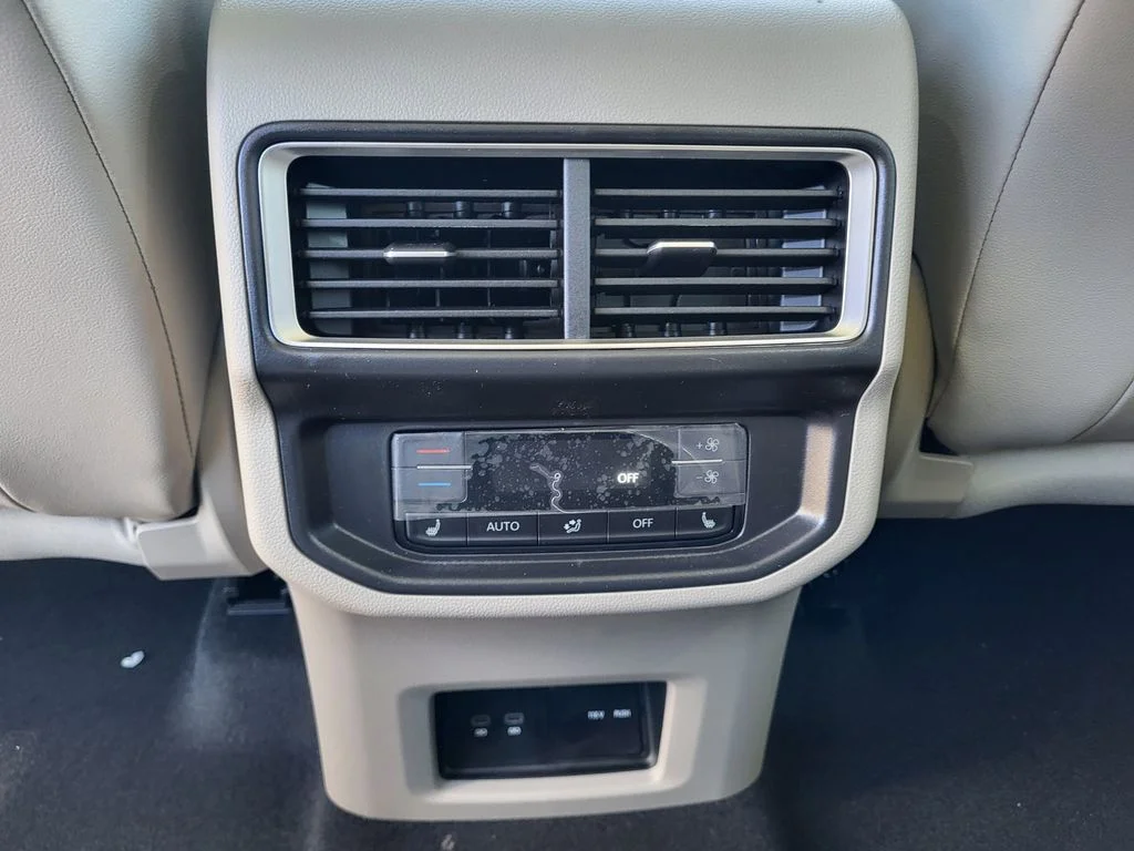 New 2026 Opal White Pearl Volkswagen 2.0T SEL image 18