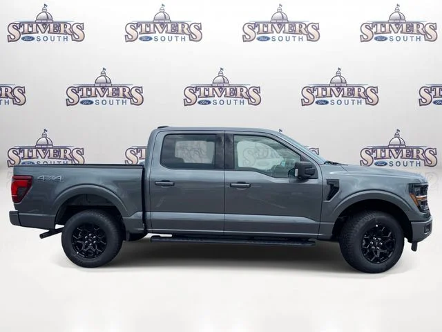New 2026 Gray Ford XLT image 2
