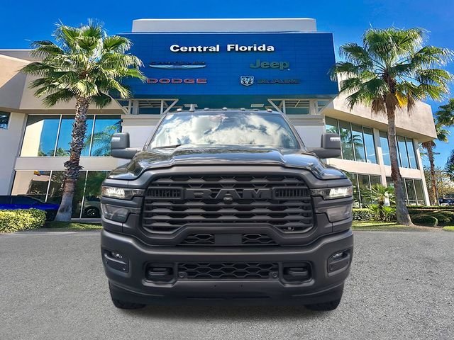 New 2026 Diamond Black Crystal Pearl-Coat Exterior Paint RAM Tradesman image 3