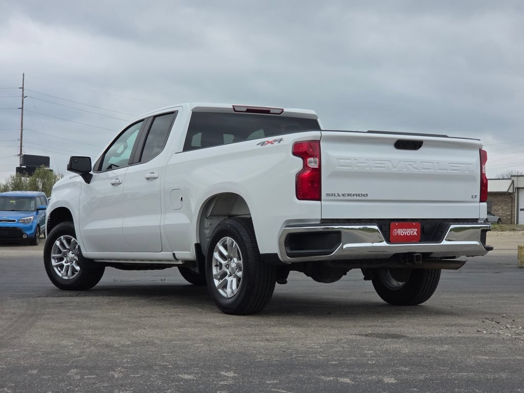 Used 2023 Summit White Chevrolet LT image 22