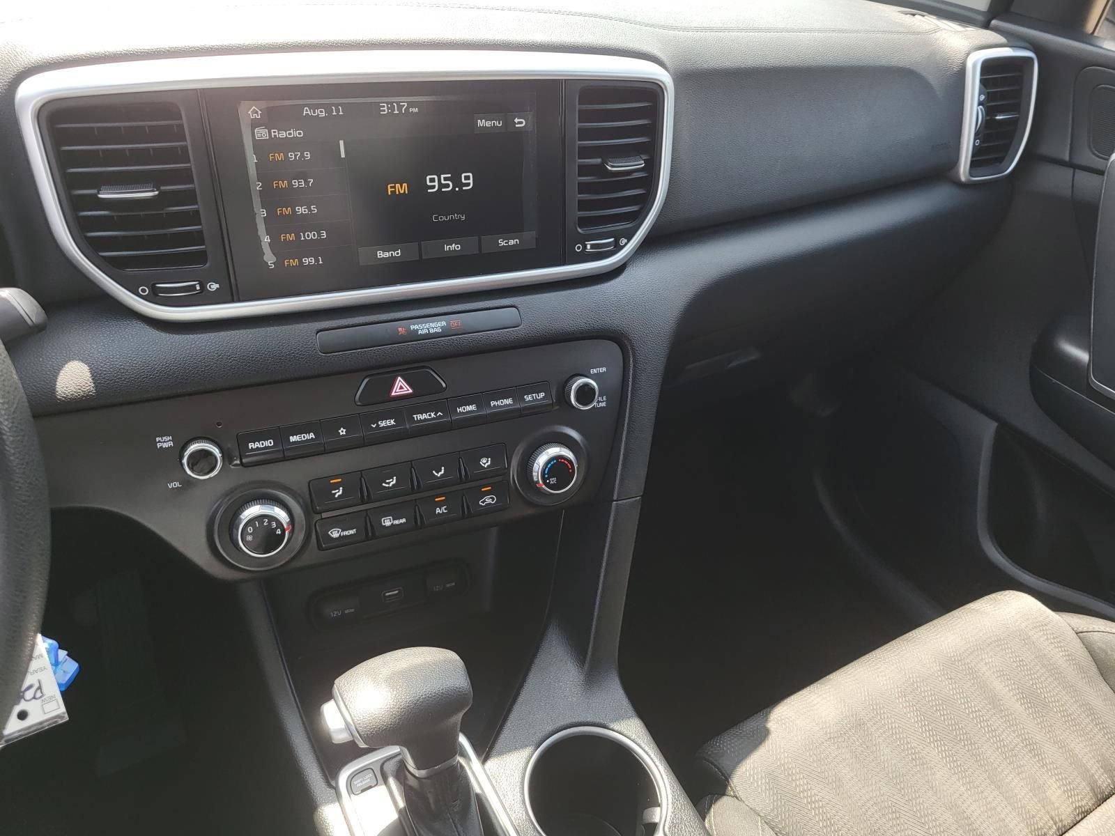 Used 2021 Sparkling Silver Kia LX image 19