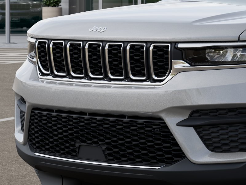 New 2026 Silver Zynith Jeep Laredo image 11