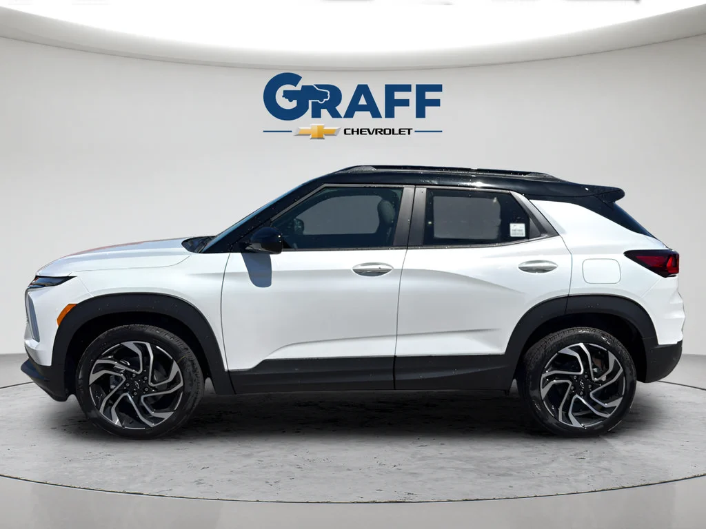 New 2026 Iridescent Pearl Tricoat Chevrolet RS image 3