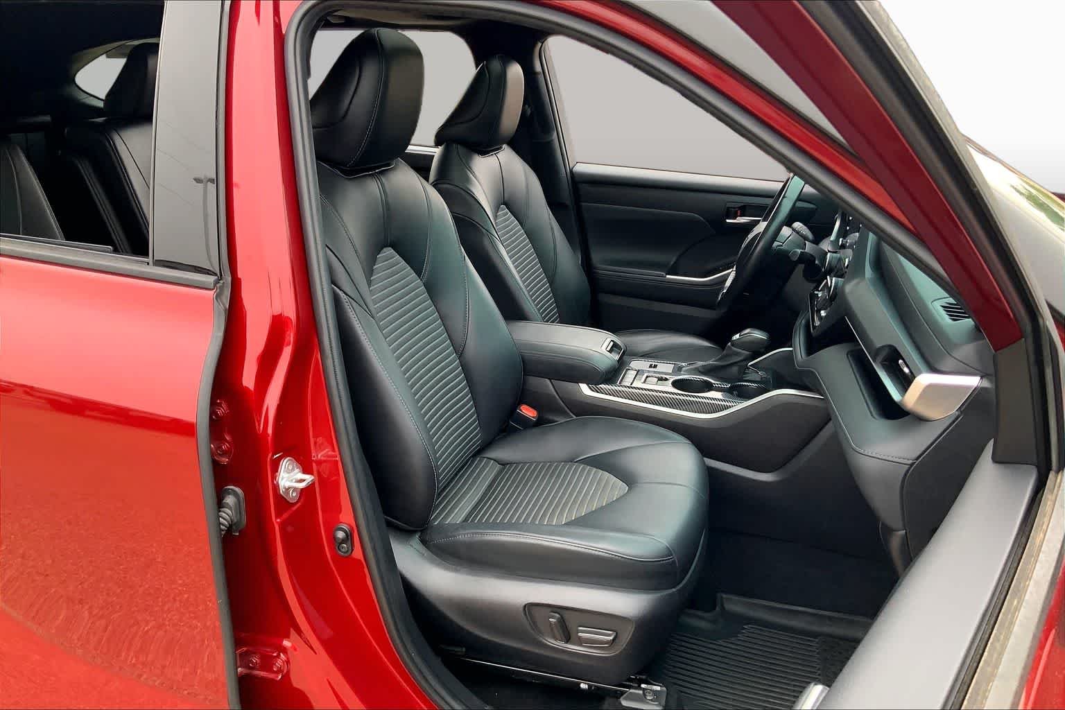 Used 2022 Ruby Flare Pearl Toyota XSE image 9