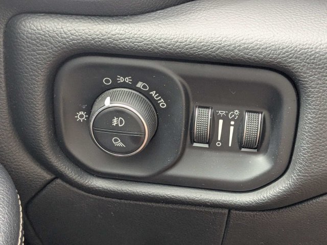Certified Used 2019 White Ram Laramie image 26