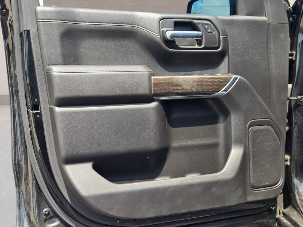 Used 2021 Black Chevrolet RST image 18