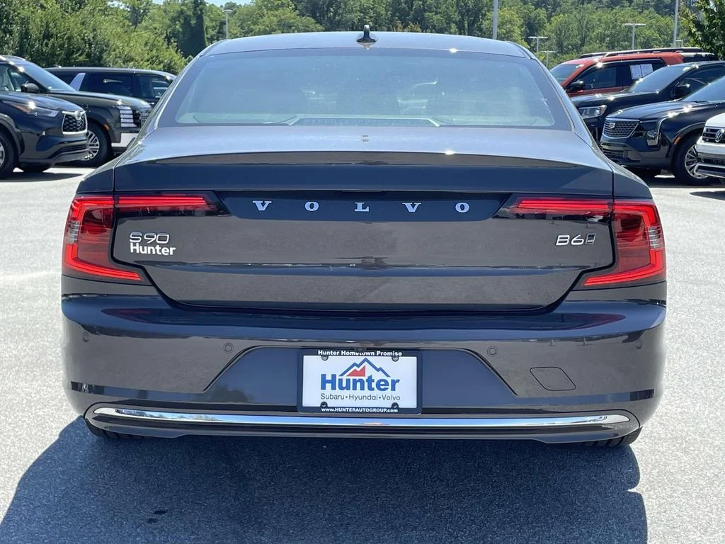 Certified Used 2023 Platinum Grey Volvo Ultimate image 28