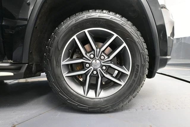 Used 2017 Black Jeep Limited image 15