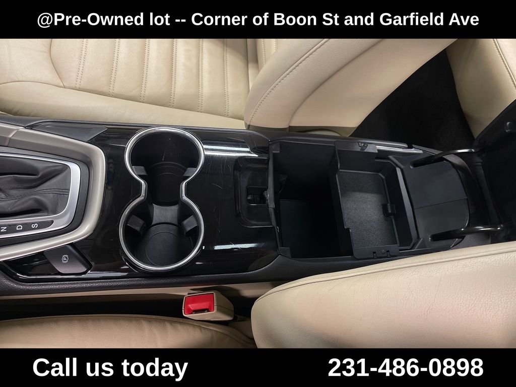 Used 2016 Red Ford SE image 25