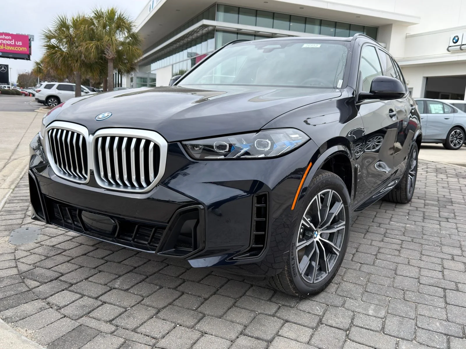 2026 BMW X5 xDrive50e's photo