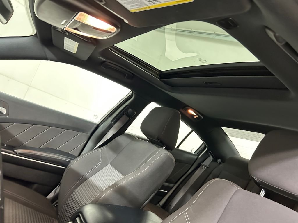 Used 2023 White Dodge SXT image 24