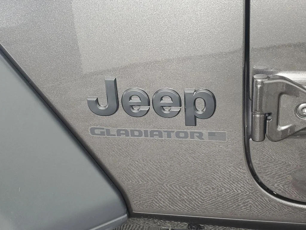 New 2026 Granite Crystal Metallic Clear-Coat Exterior Paint Jeep Sport image 10