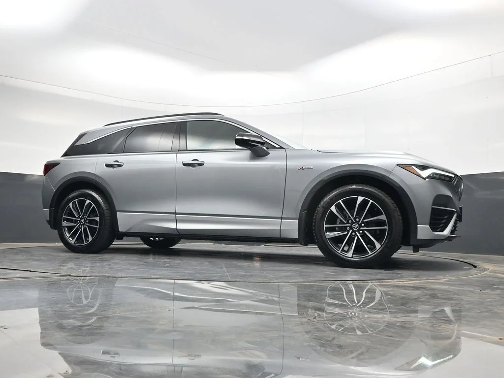 Used 2024 Mercury Silver Metallic Acura Base image 31