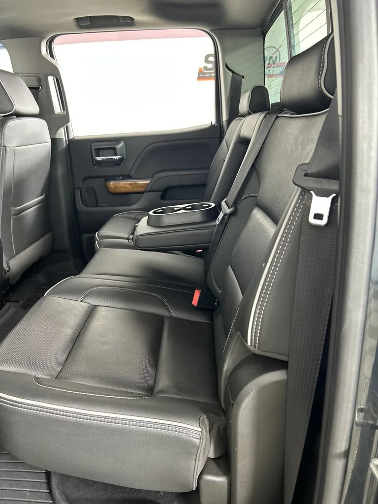 Used 2019 GRAPHITE METALLIC Chevrolet High Country image 18