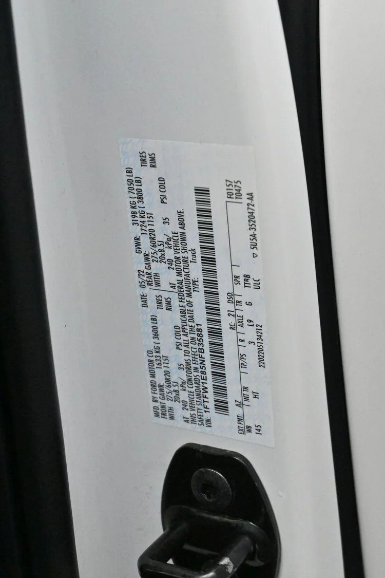 Used 2022 Star White Metallic Tri-Coat Ford LARIAT image 40