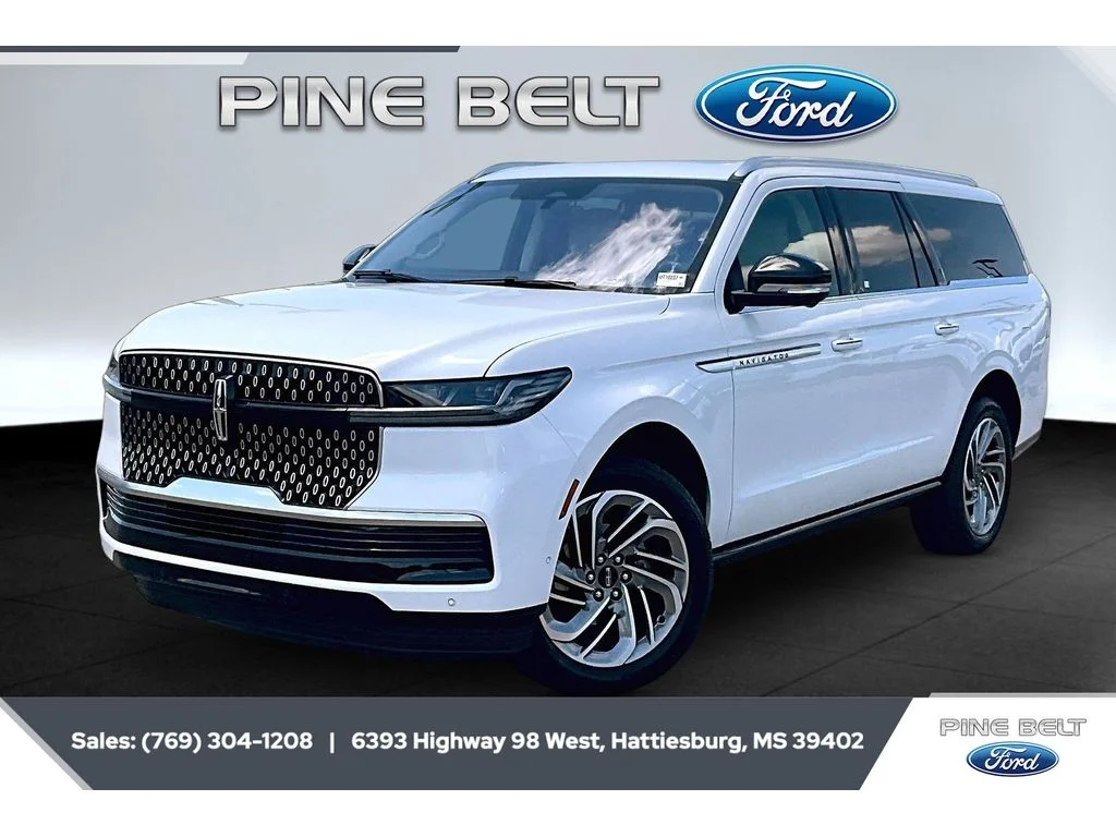 Used 2025 Pristine White Metallic Tri-Coat Lincoln Reserve image 10