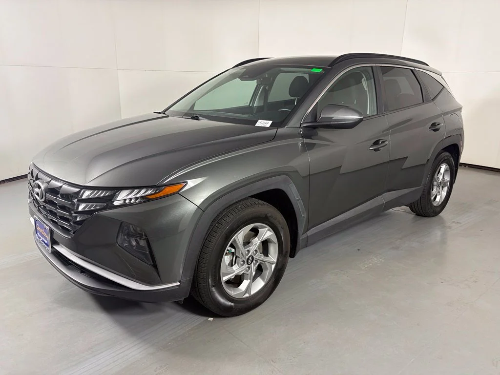 Used 2022 Gray Hyundai SEL image 4