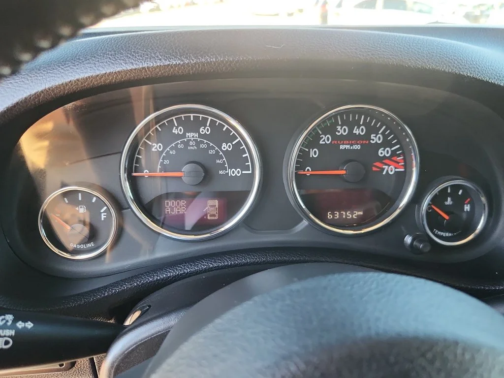 Used 2016 Silver Jeep Rubicon image 17