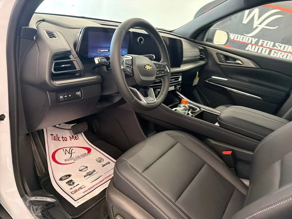 New 2027 Summit White Chevrolet LT image 9