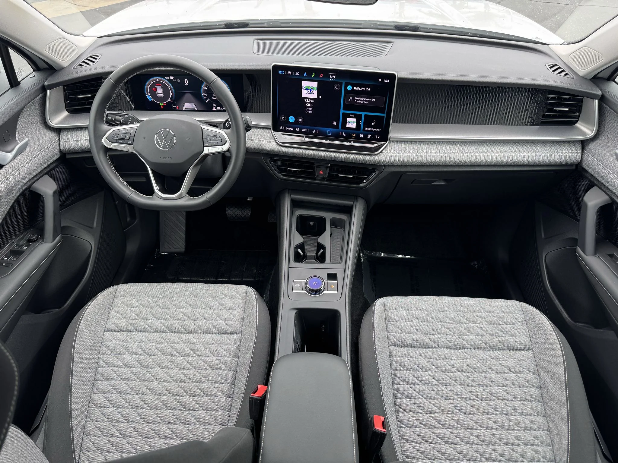 Certified Used 2025 Pure White Volkswagen S image 28