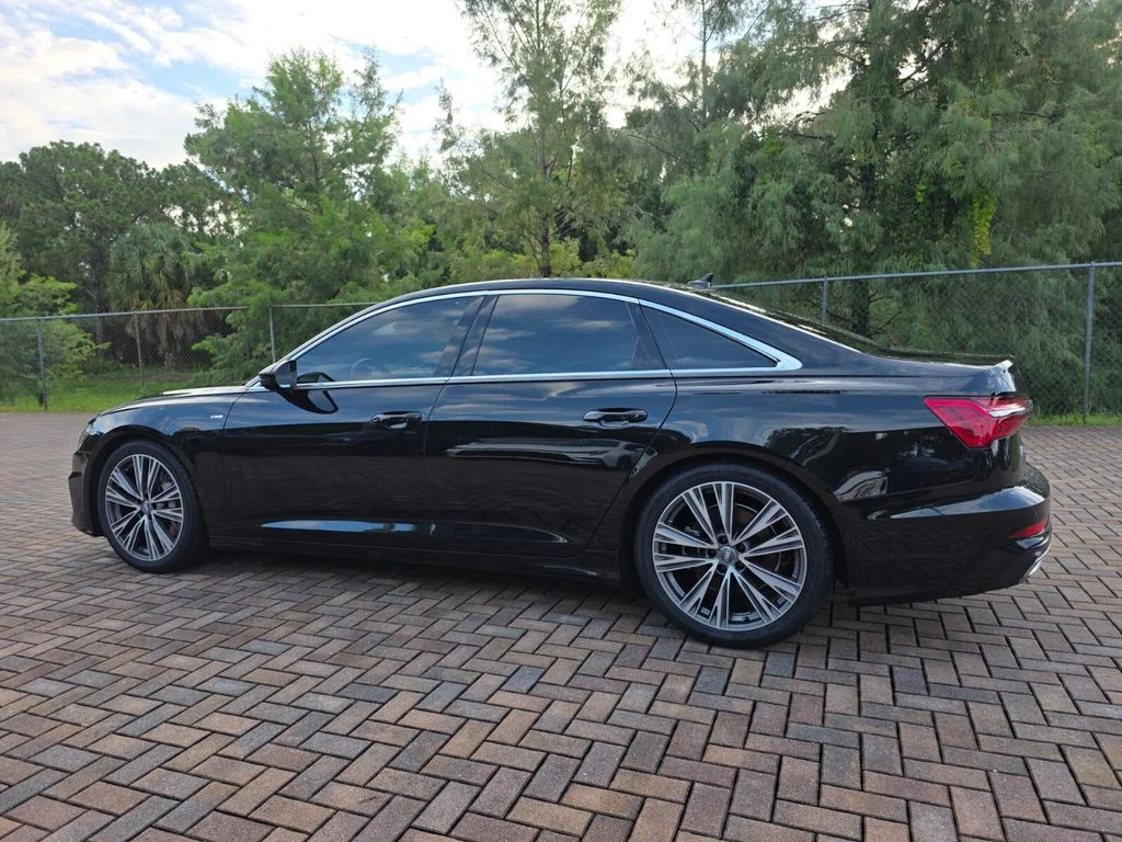Used 2019 Black Audi 3.0T Premium image 9