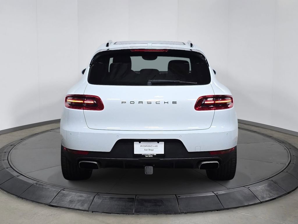 Used 2018  Porsche  image 6