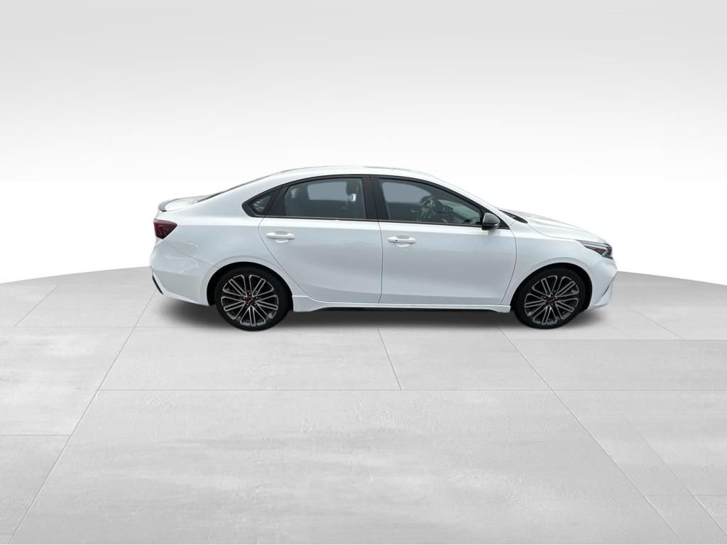 Used 2023 White Kia GT image 22