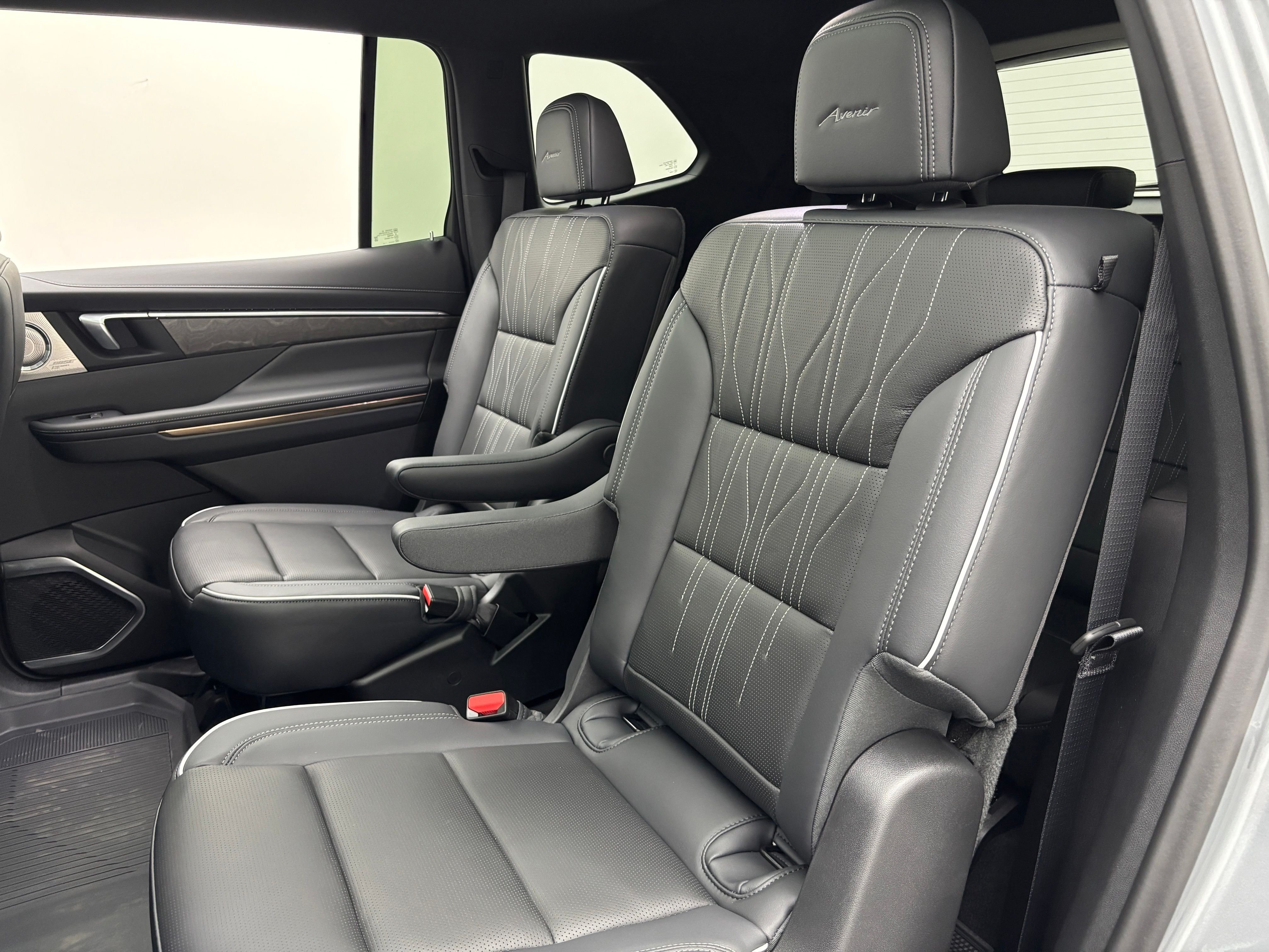 New 2026 Moonstone Gray Metallic Buick Avenir image 47