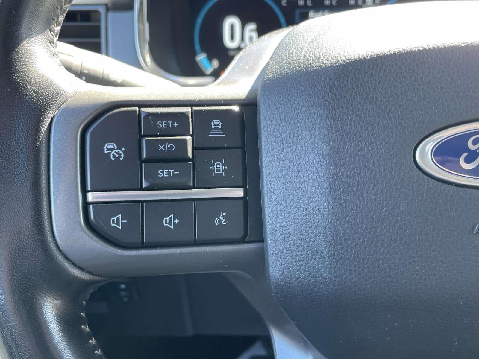 Used 2021 Agate Black Metallic Ford LARIAT image 42