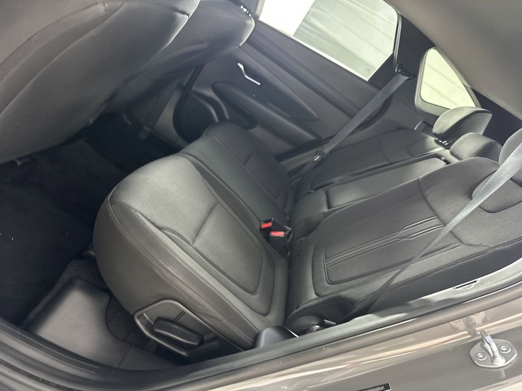 Used 2025 Hampton Gray Hyundai SEL image 24