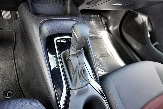 2024 Toyota Corolla SE - Photo 30