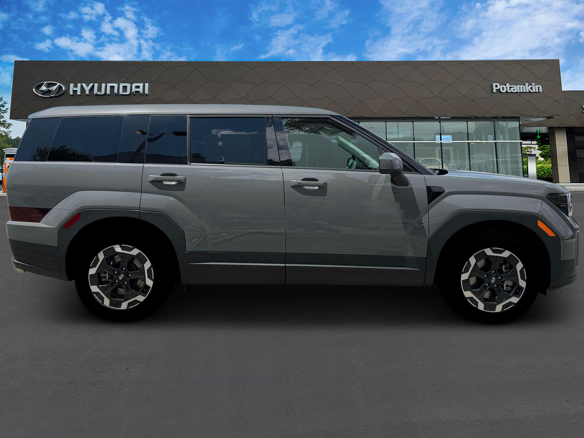 New 2026 Hampton Gray Hyundai SE image 9